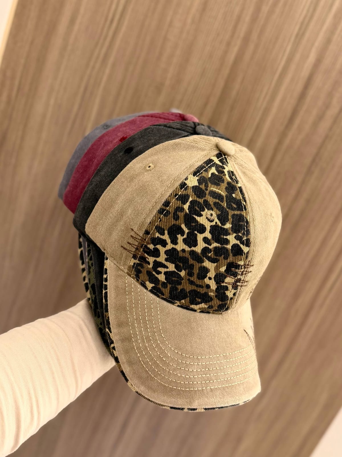 Stylish cap with a modern leopard touch