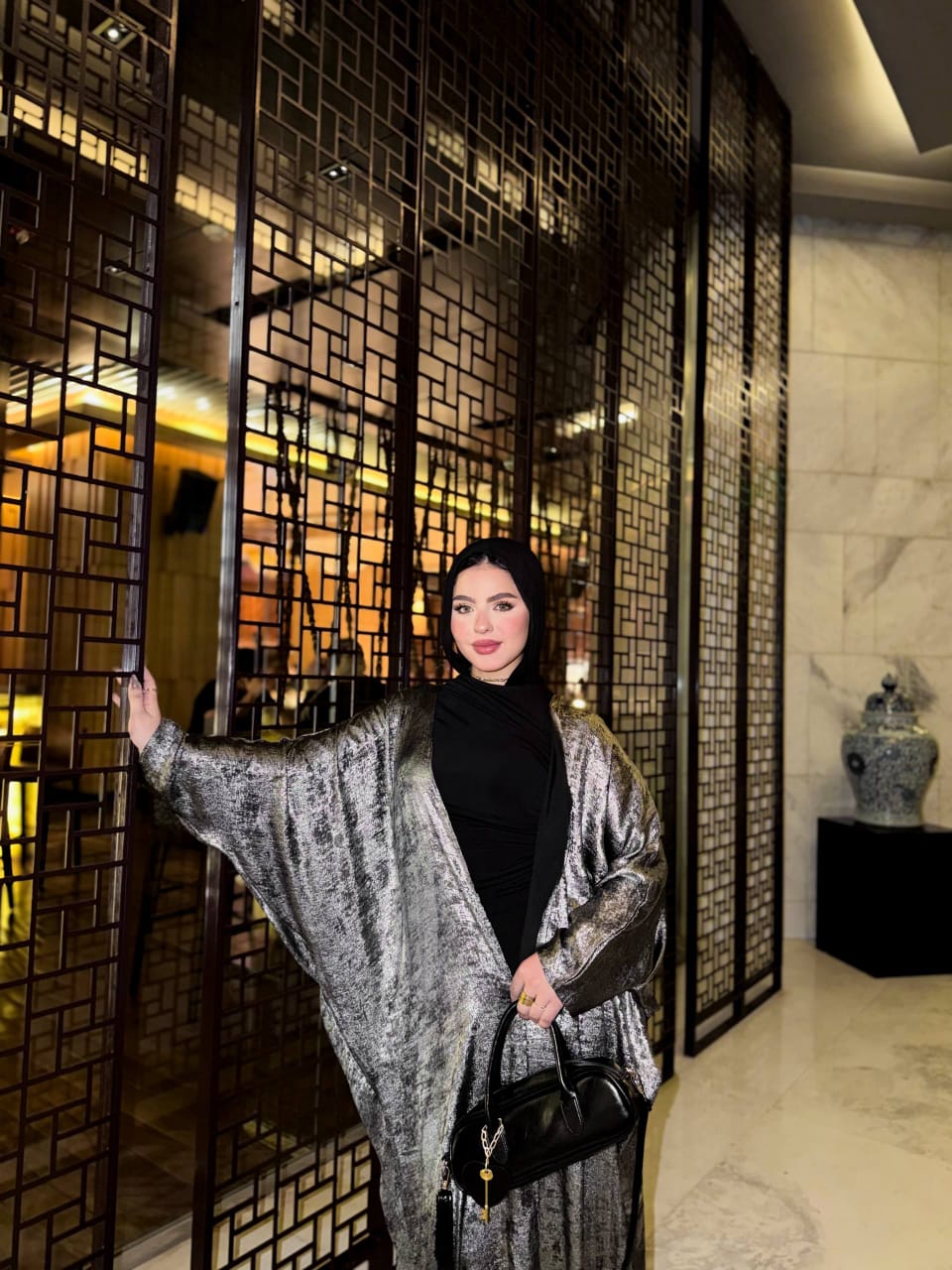 Shinning nights need  silver metallic Abaya