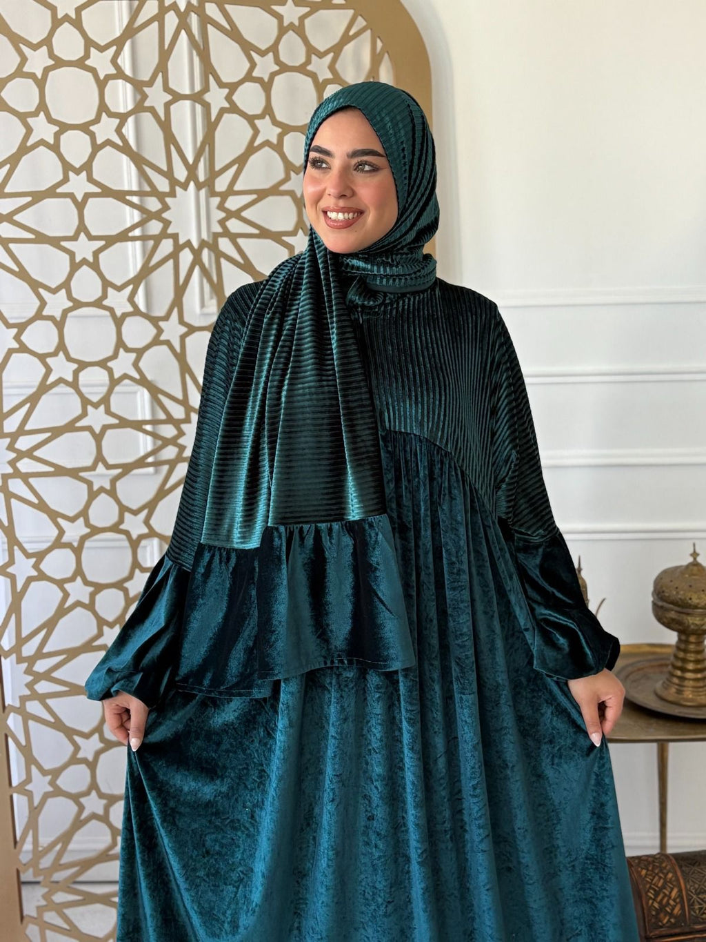 pleated velvet abaya