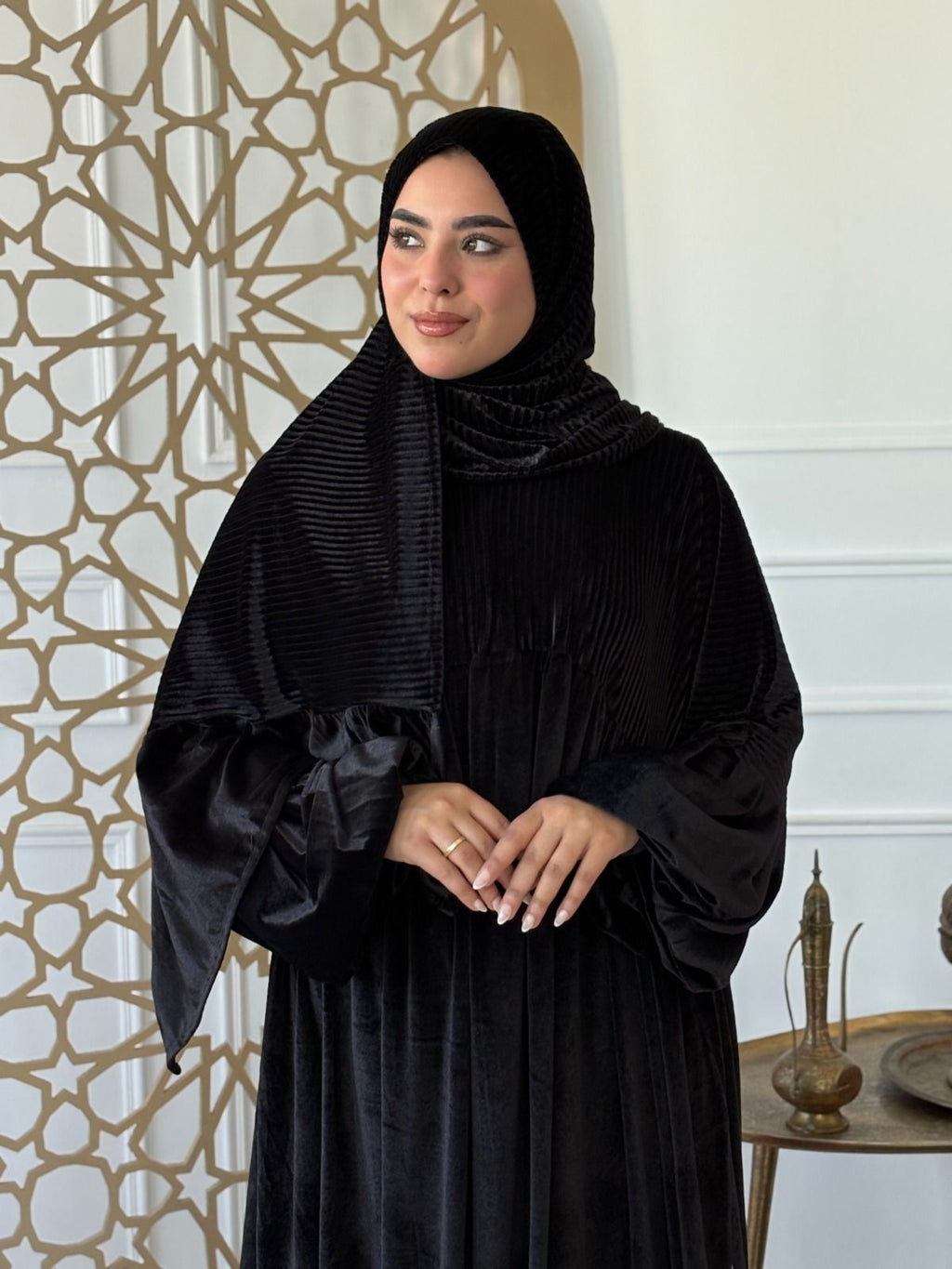 pleated velvet abaya