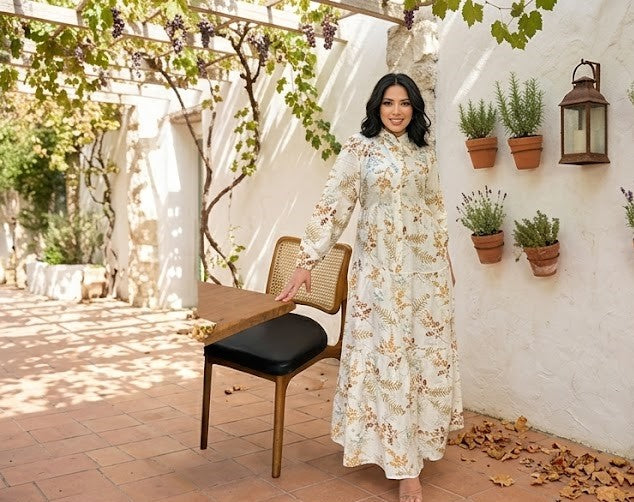 A lady white dress Brown / Blue – Chii Chii