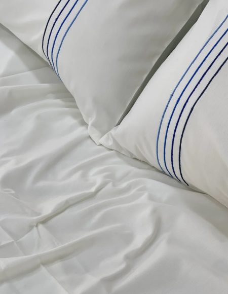 4-piece embroidered bed set